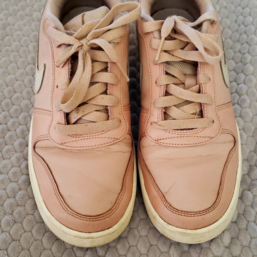 Nike Air Force One Size 8 in Oink